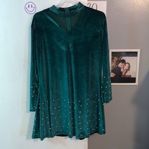Size 2XL velvet shein dress. Perfect for many occasions! Worn once.